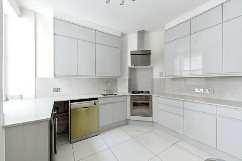 3 bedroom property to rent, London NW1