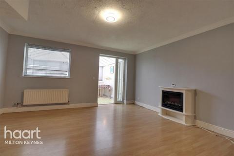 3 bedroom semi-detached house to rent, Wallmead Gardens, Loughton