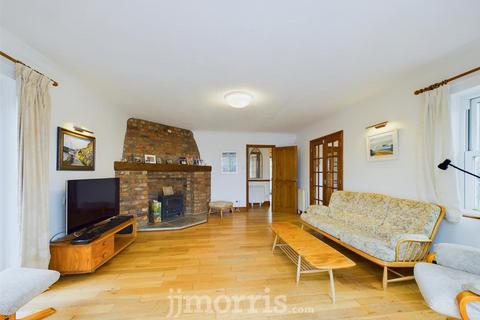 undefined, Penffordd, Clynderwen