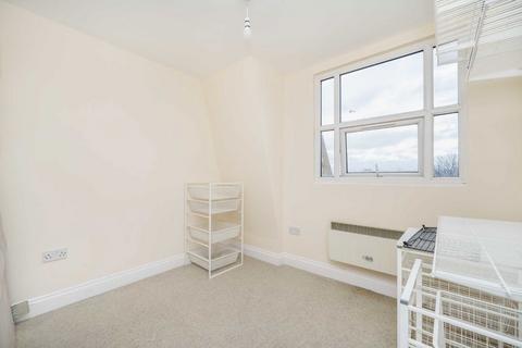 2 bedroom flat to rent, Hackney Road, London E2