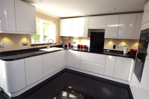 3 bedroom semi-detached house for sale, Goddards Close, Hampshire GU14