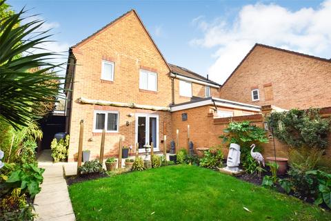 3 bedroom semi-detached house for sale, Goddards Close, Hampshire GU14