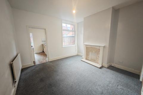 2 bedroom terraced house to rent, Maxwell Street, Crewe CW2