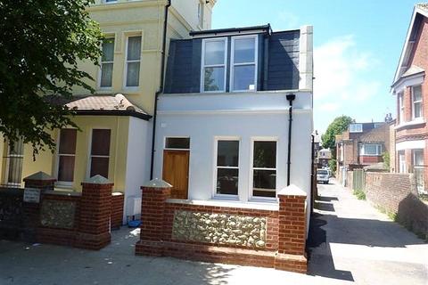 1 bedroom end of terrace house to rent, Wyke Avenue, Worthing, West Sussex, BN11