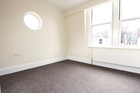 1 bedroom end of terrace house to rent, Wyke Avenue, Worthing, West Sussex, BN11