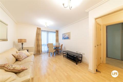 1 bedroom apartment to rent, Victoria Road, London W3