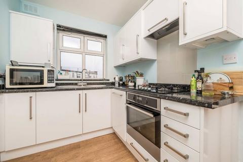 2 bedroom flat for sale, St. Mark's Hill, Surbiton KT6