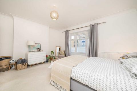 2 bedroom flat for sale, St. Mark's Hill, Surbiton KT6