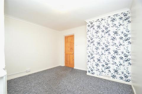 3 bedroom ground floor flat for sale, Crossways Road, East Cowes