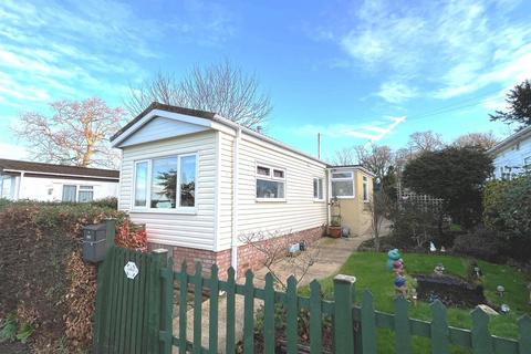 2 bedroom detached bungalow for sale, Old Road, East Cowes