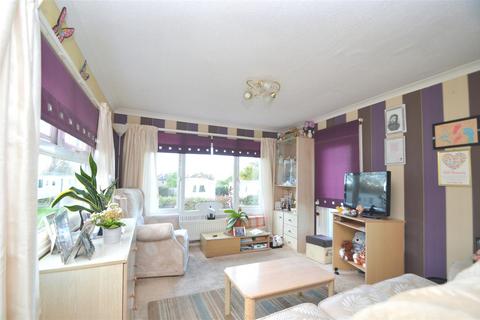 2 bedroom detached bungalow for sale, Old Road, East Cowes