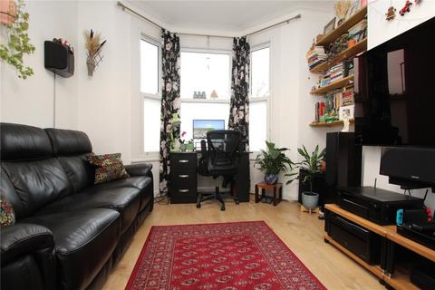 2 bedroom flat for sale, Plum Lane, London, SE18