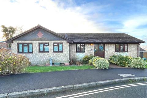 4 bedroom detached bungalow for sale, Old Road, East Cowes