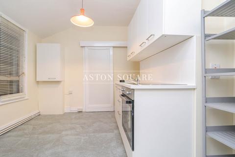 2 bedroom flat to rent, Aylesbury Road, London SE17