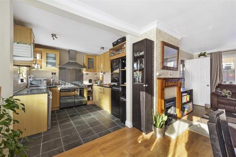 3 bedroom terraced house for sale, Bryant Close, Nettlestead