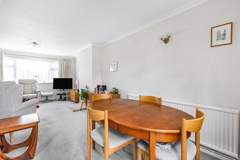 15 Abingdon Place, Potters Bar, EN6 1TF