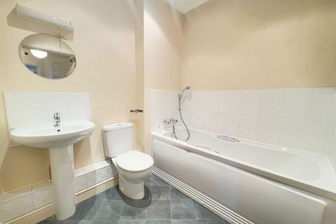 2 bedroom flat for sale, Doulton Close, Redhouse, Swindon, SN25 2FT