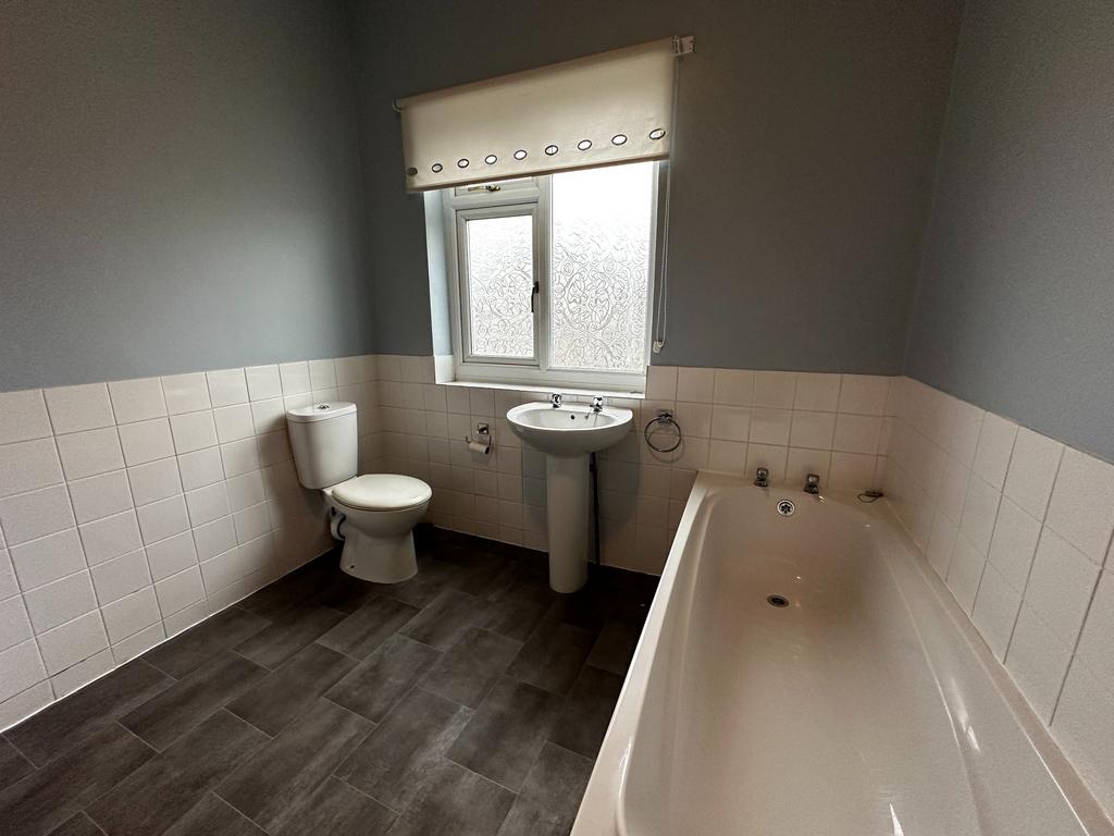 Bathroom   In House Property Lettings   Bondgate,