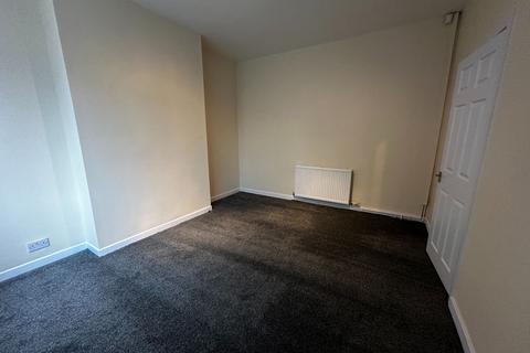 2 bedroom terraced house to rent, Pontefract WF8