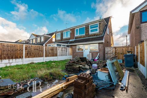 3 bedroom semi-detached house for sale, Redwood Avenue, Leyland