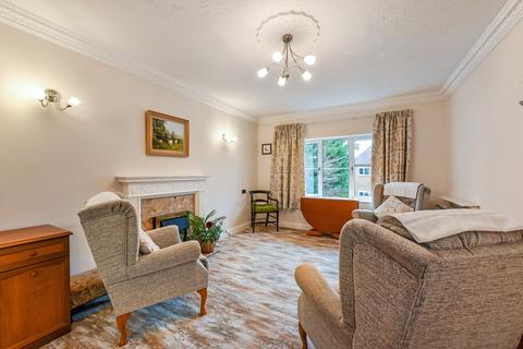 2 bedroom retirement property for sale, Cremorne Place, King George Avenue, Petersfield, Hampshire