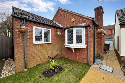 2 bedroom detached bungalow for sale, Leeks Close, Southwell