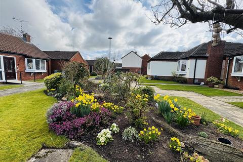 2 bedroom detached bungalow for sale, Leeks Close, Southwell