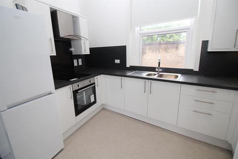 3 bedroom apartment to rent, High Street, Gosforth, Newcastle Upon Tyne