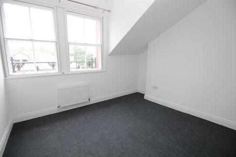 3 bedroom apartment to rent, High Street, Gosforth, Newcastle Upon Tyne