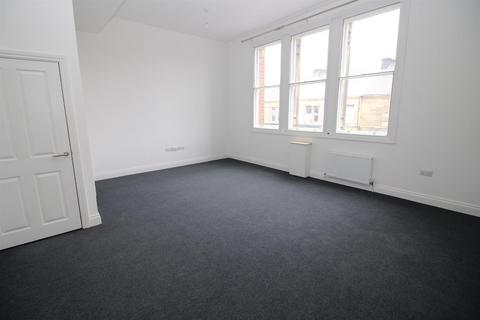 3 bedroom apartment to rent, High Street, Gosforth, Newcastle Upon Tyne