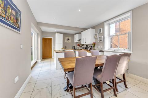 3 bedroom townhouse for sale, Risbygate Street, Bury St. Edmunds