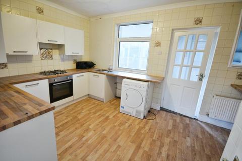 2 bedroom terraced house to rent, St. Andrews Road, Bishop Auckland