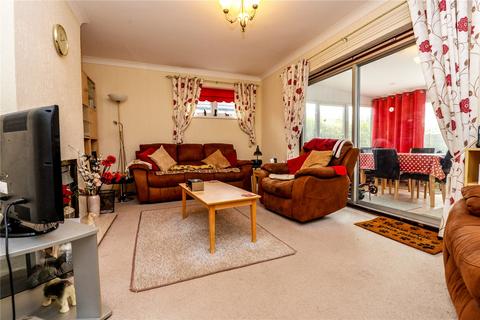 2 bedroom bungalow for sale, Arnolds Close, Barton on Sea, New Milton, Hampshire, BH25