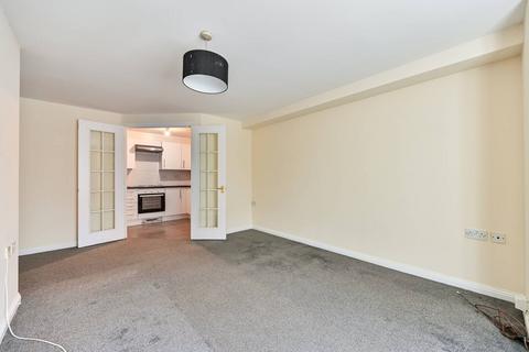 2 bedroom flat for sale, Newcombe Gardens, Hounslow, TW4