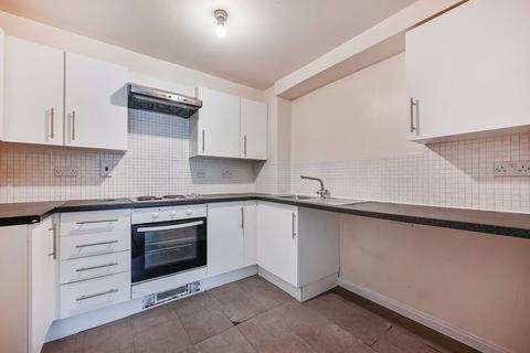 2 bedroom flat for sale, Newcombe Gardens, Hounslow, TW4