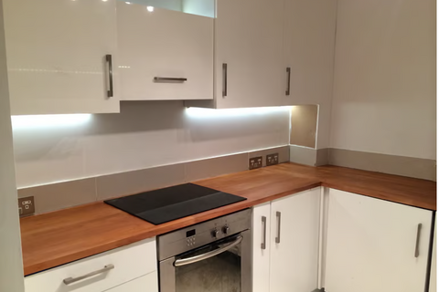 2 bedroom flat to rent, Tenbury Close, London E7