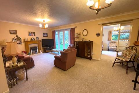 2 Meadow View, Glastonbury, BA6 8DY
