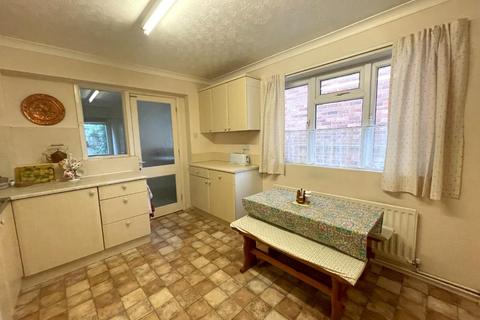2 Meadow View, Glastonbury, BA6 8DY
