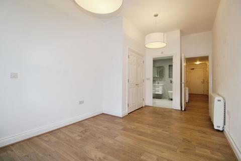 2 bedroom apartment to rent, Cromwell Mews, Marlborough, SN8