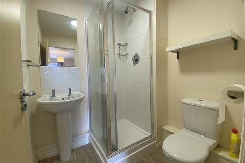 2 bedroom flat for sale, River View, Larch Way