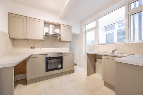 2 bedroom apartment for sale, HONITON ROAD, Southend-On-Sea