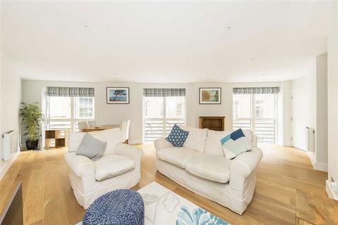 2 bedroom flat for sale, Black Friars Lane, London EC4V