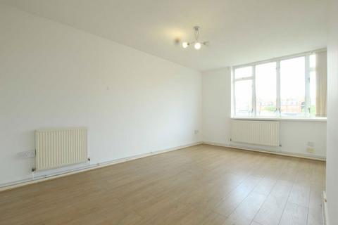 2 bedroom flat to rent, White Horse Lane, London E1