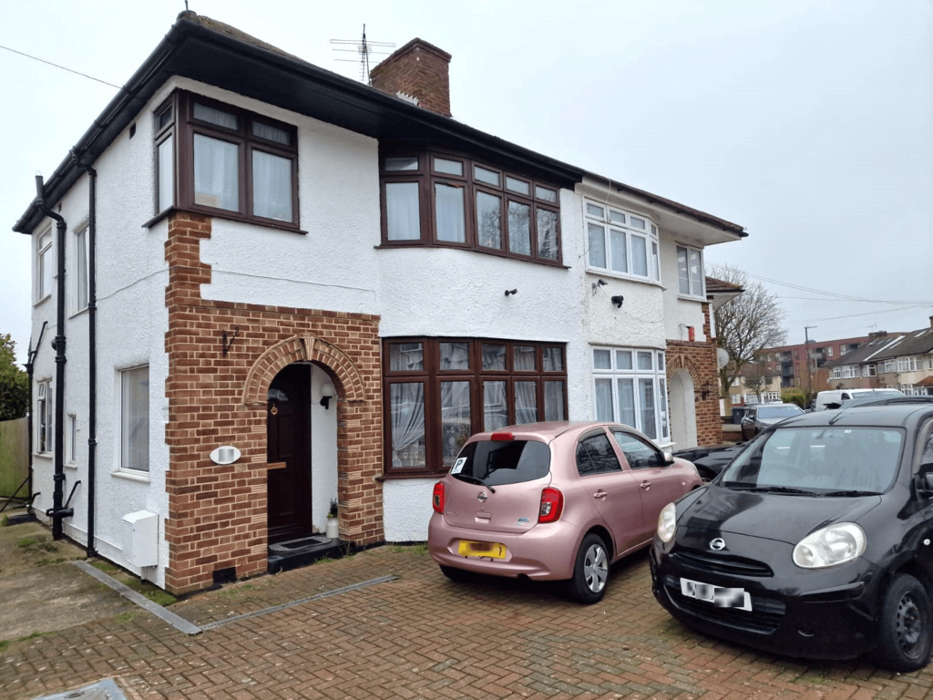 Bellamy drive, stanmore, ha7