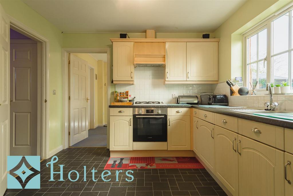 66 Dahn Drive, Ludlow-13.jpg