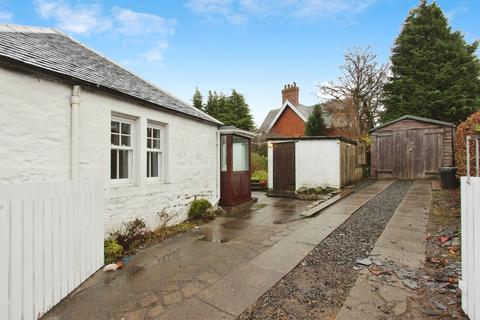 4 bedroom detached bungalow to rent, Mansfield Road, Balerno EH14