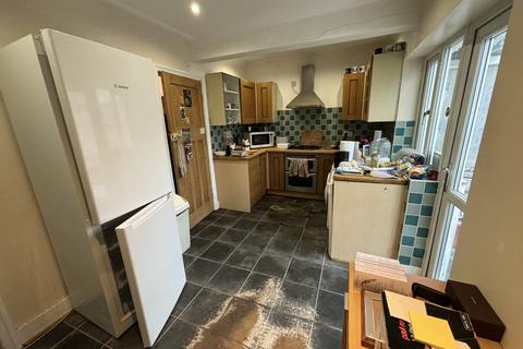 undefined, 1, Liverpool L22