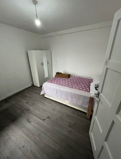 1 bedroom in a house share to rent, Station Road, North Harrow HA2