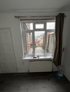 1 bedroom in a house share to rent, Station Road, North Harrow HA2