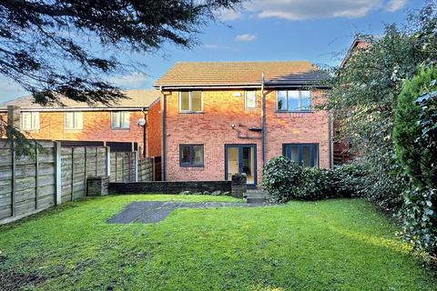 4 bedroom detached house for sale, Carlisle Close, Whitefield, M45